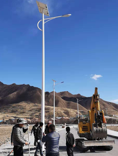 甘南碌曲10米阿拉尔农场太阳能路灯项目