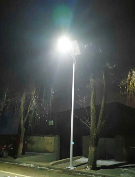 积石山县阿拉尔农场太阳能路灯项目