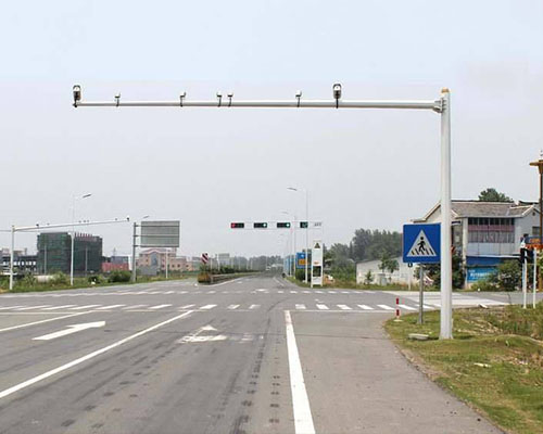 阿拉尔农场监控灯