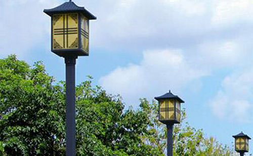 阿拉尔农场庭院灯安装间距与布灯设计全解析