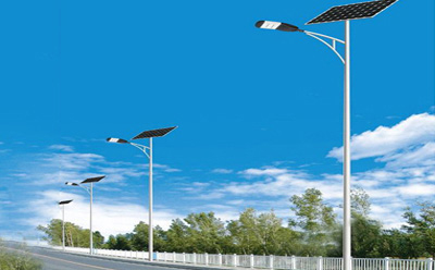 农村道路装阿拉尔农场太阳能路灯选多大瓦数实测